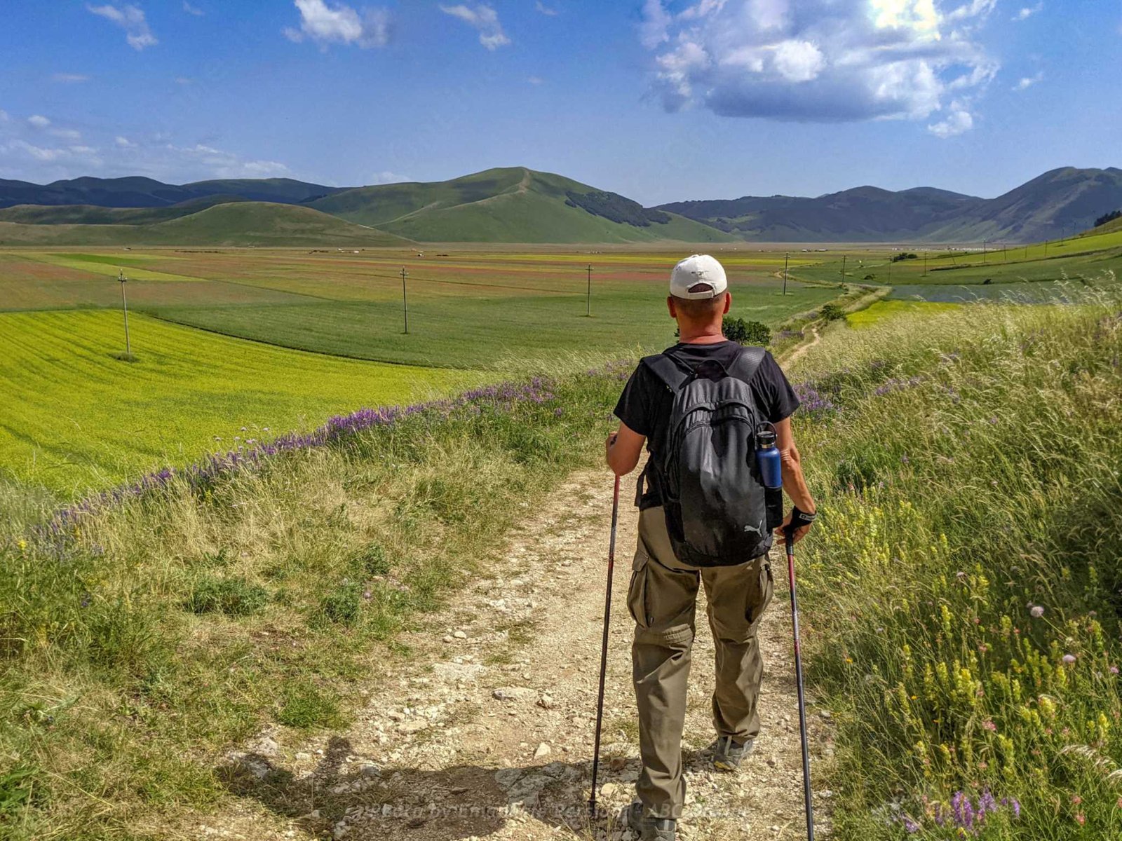 trekking a castelluccio di norcia Come andare a Castelluccio nei weekend di luglio