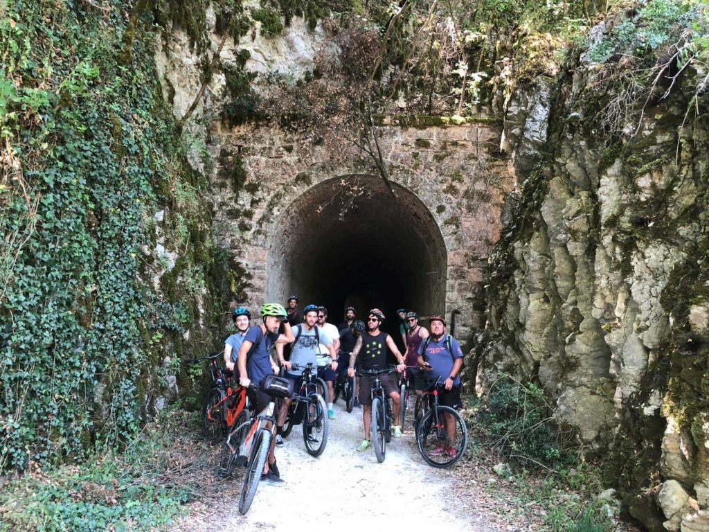 la spoleto norcia in ebike con galleria orizzontale